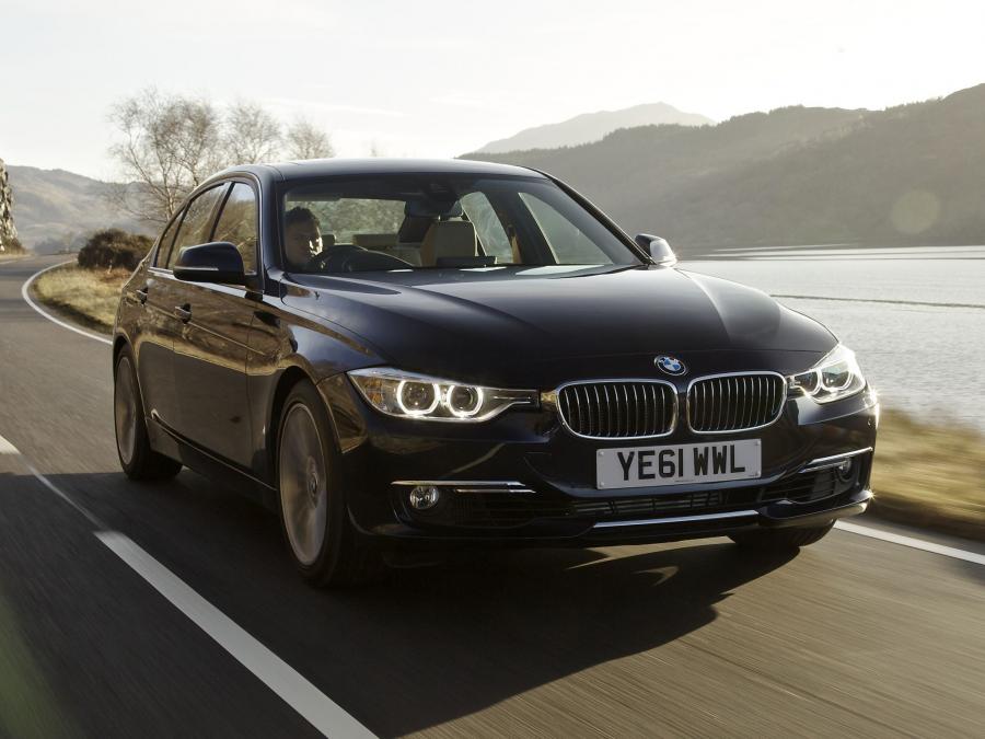  BMW 335i Sedan Luxury Line 2012 года  (UK) (фото 9 из 16)